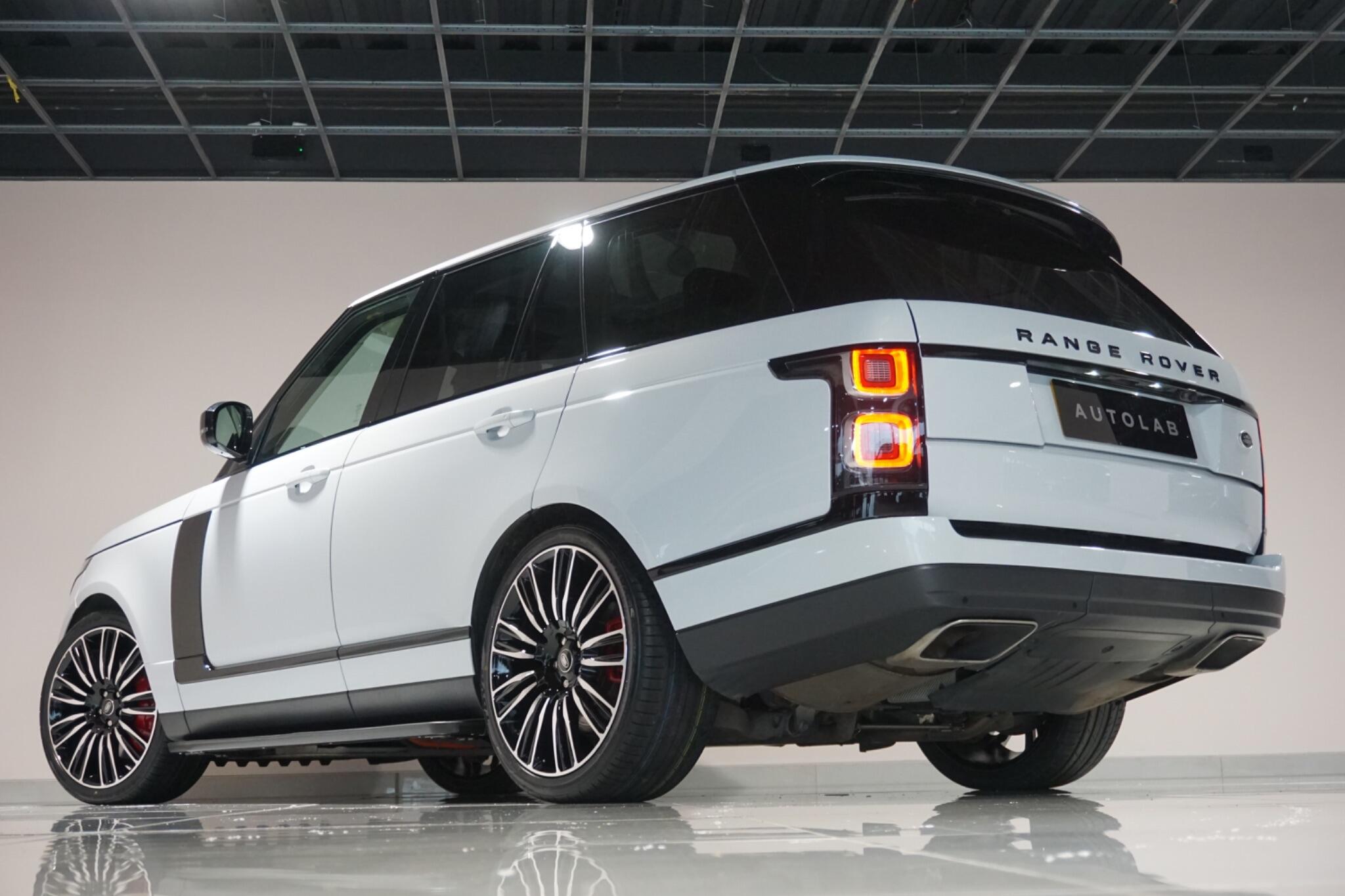 Land Rover Range Rover 2.0 P400e 13.1kWh Vogue SUV 5dr Petrol Plug-in Hybrid Auto 4WD Euro 6 (s/s) (404 ps)